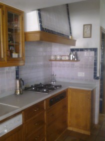 mobles de cuina amb rajola i silestone