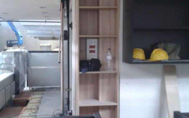 Mostradors de fusta a mida per botiga Fruiteria Lluís Macià