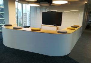 oficinas en Barcelona en colaboración con la empresa Inad-hoc